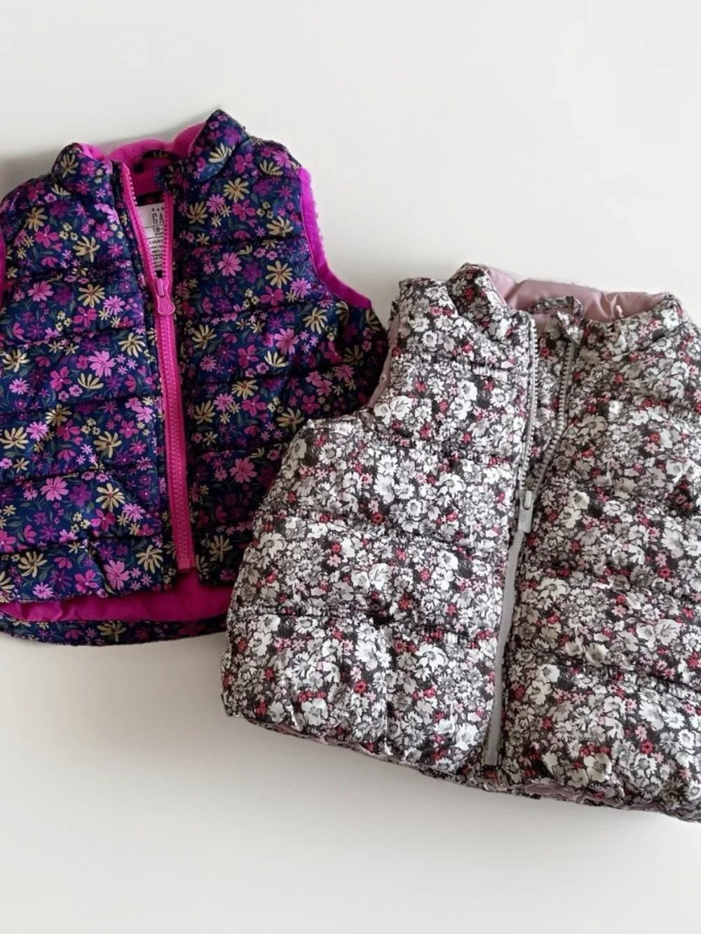 Gap Baby Girl Puffer Vest Lot Size 18-24 Months Floral Pink Black White 2pc EUC